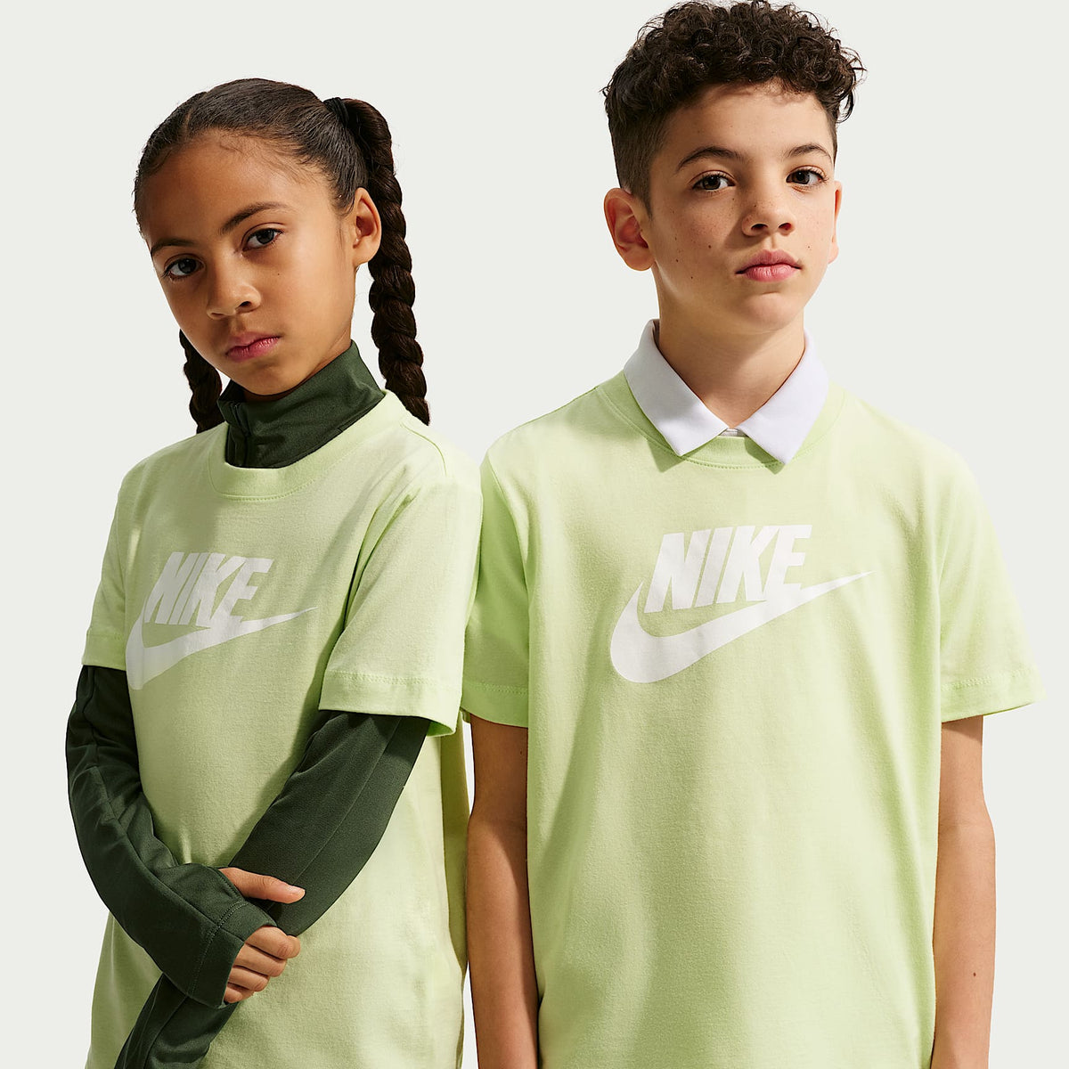 Playera para niños talla grande Nike Sportswear – Lima líquida claro – vista 1