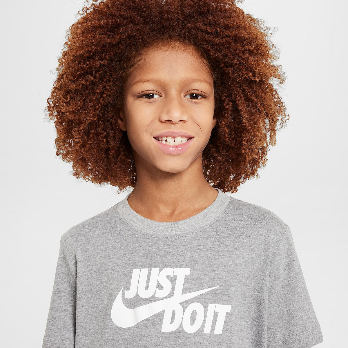 Playera para niños talla grande Nike Sportswear – Gris oscuro jaspeado – vista 3
