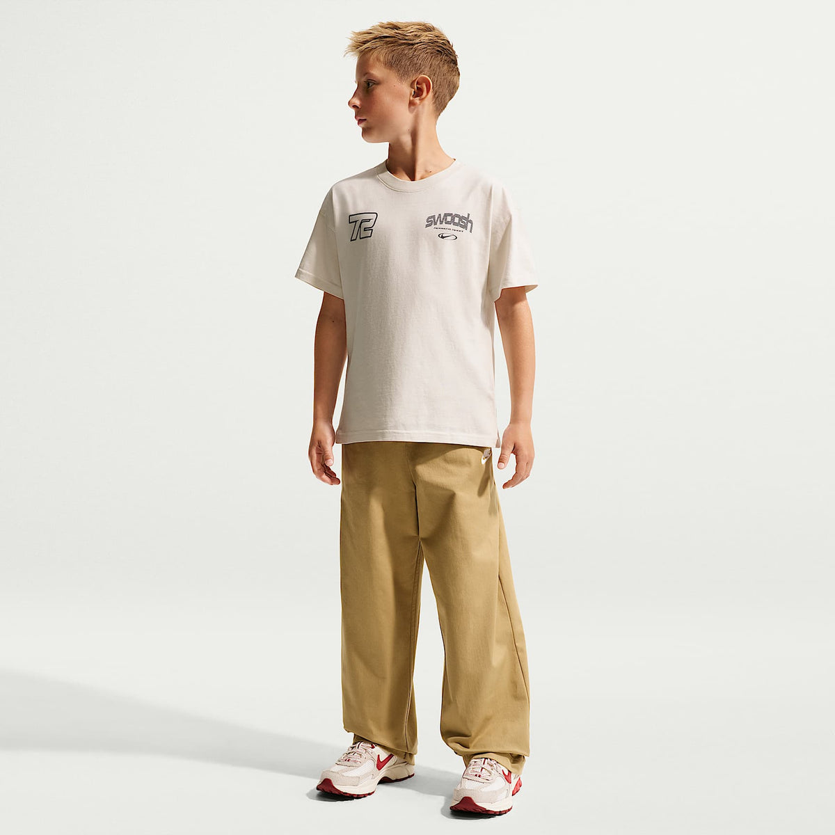 Playera para niños talla grande Nike Sportswear – Fantasma – vista 4