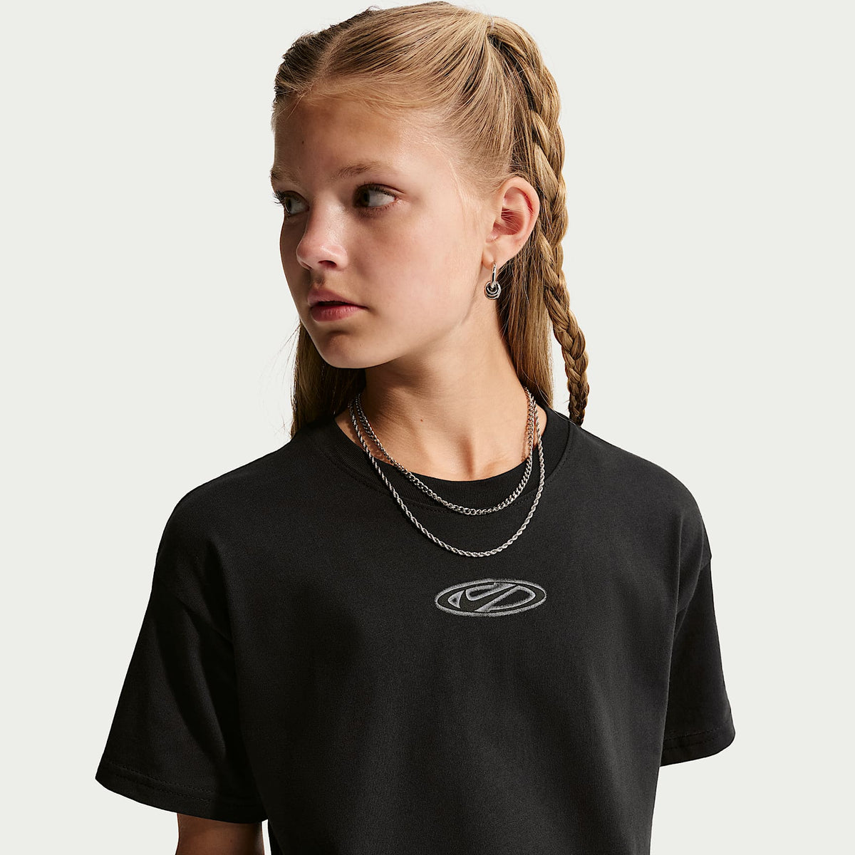 Playera para niños talla grande Nike Sportswear Club Select – Negro – vista 3