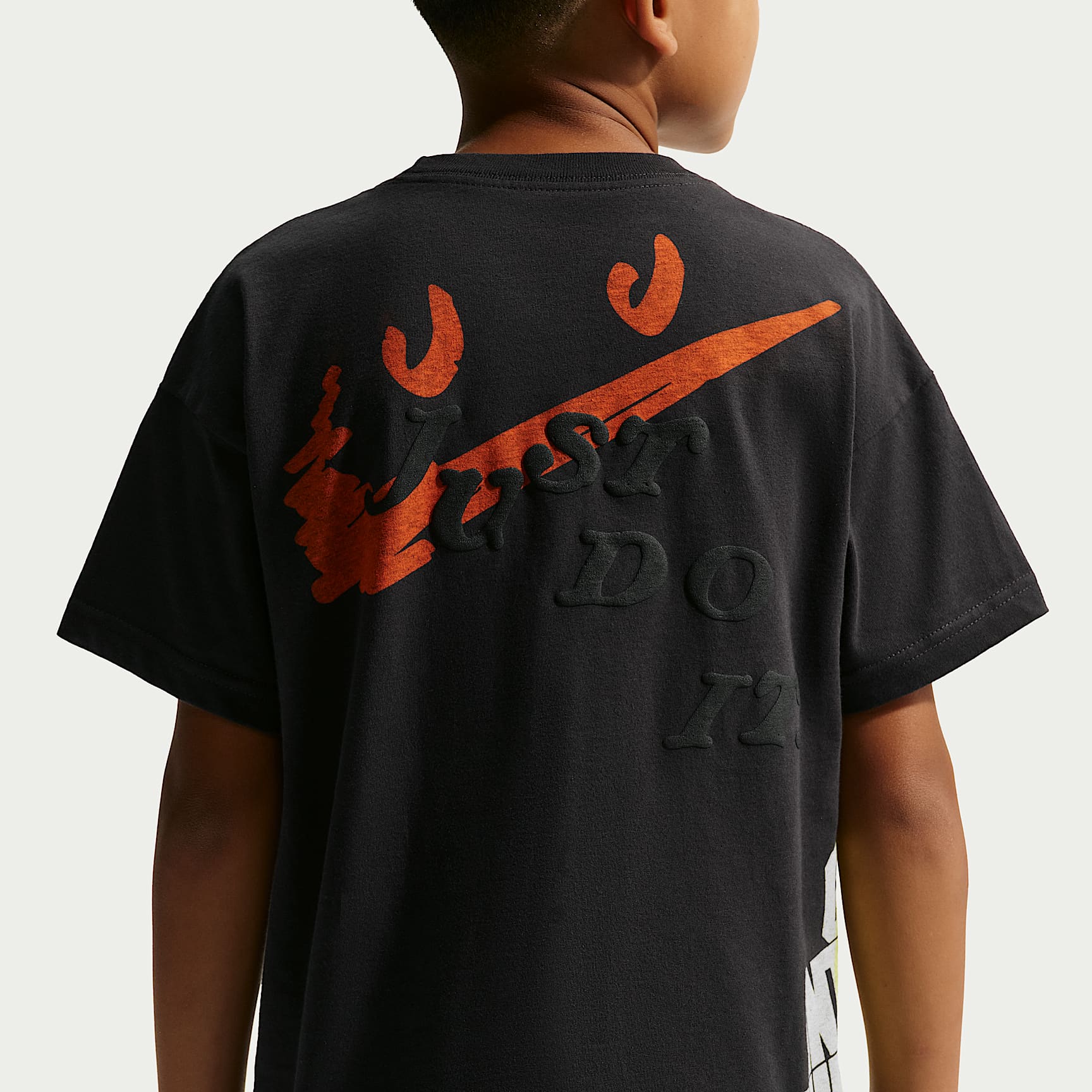 Playera para niños talla grande Nike Sportswear – Sombrío apagado – vista 2