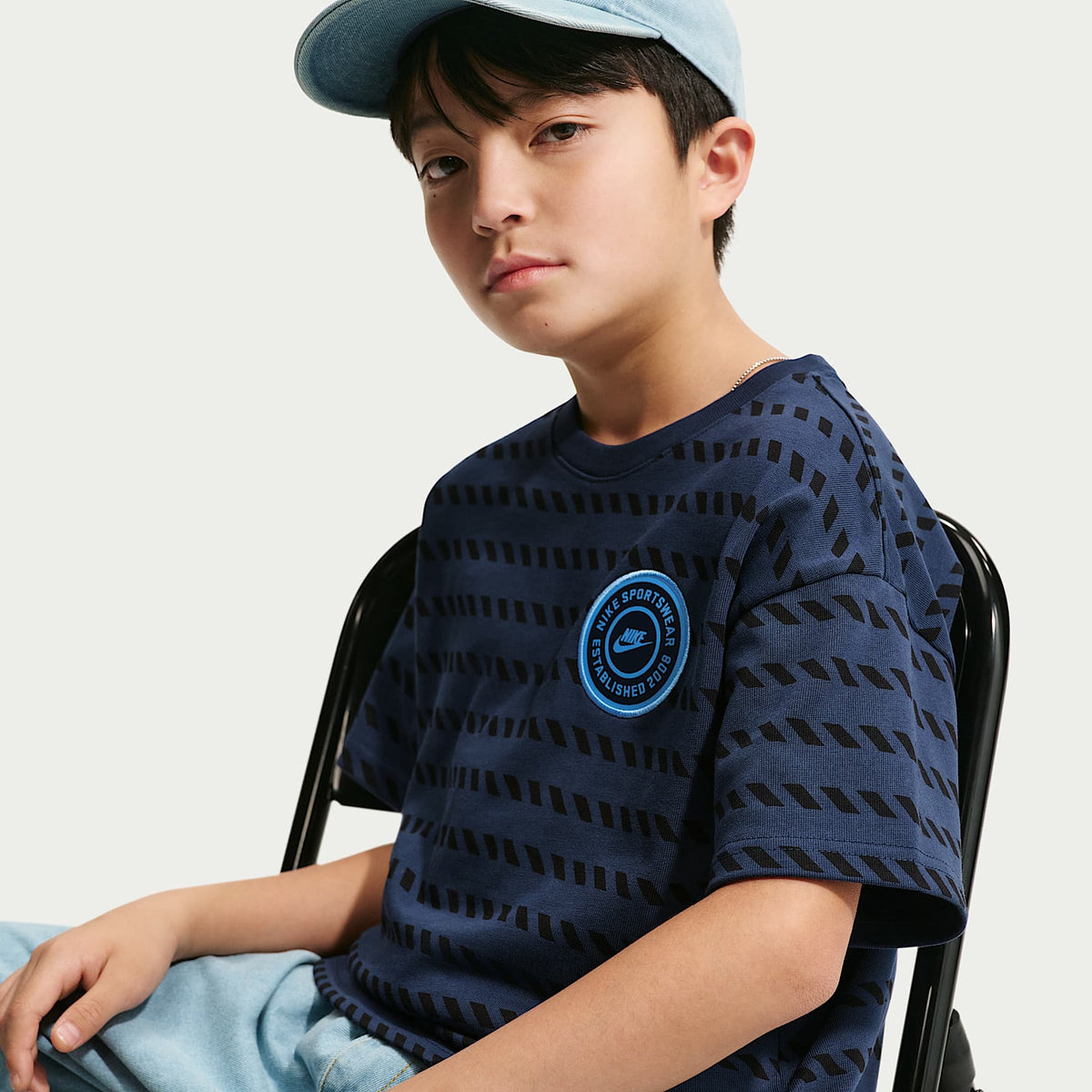 Playera Nike Sportswear Max90 para niños talla grande – Azul marino medianoche – vista 3