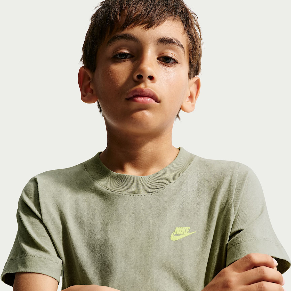 Playera para niños talla grande Nike Sportswear – Niebla pícea – vista 3