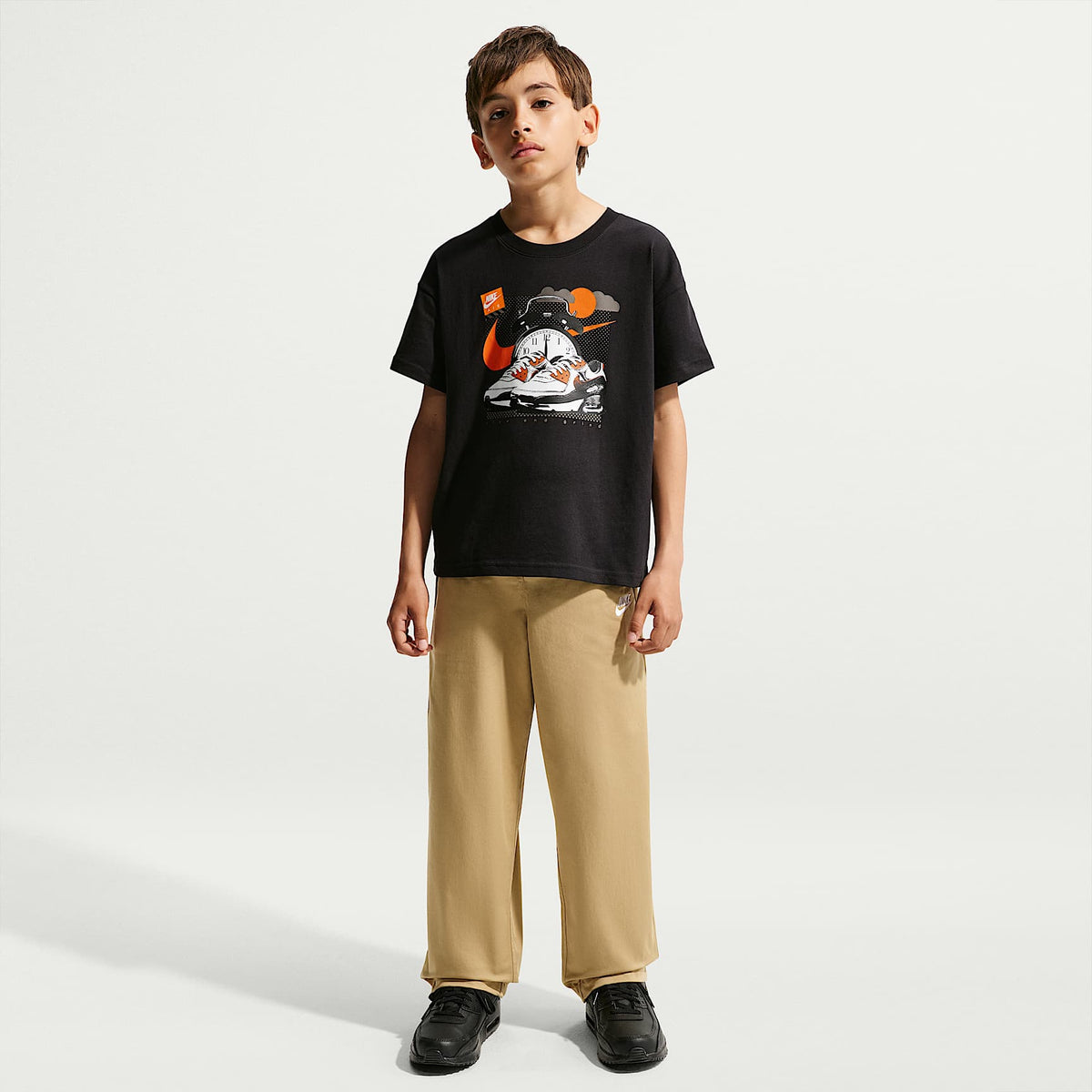 Playera para niños talla grande Nike Sportswear – Negro – vista 4