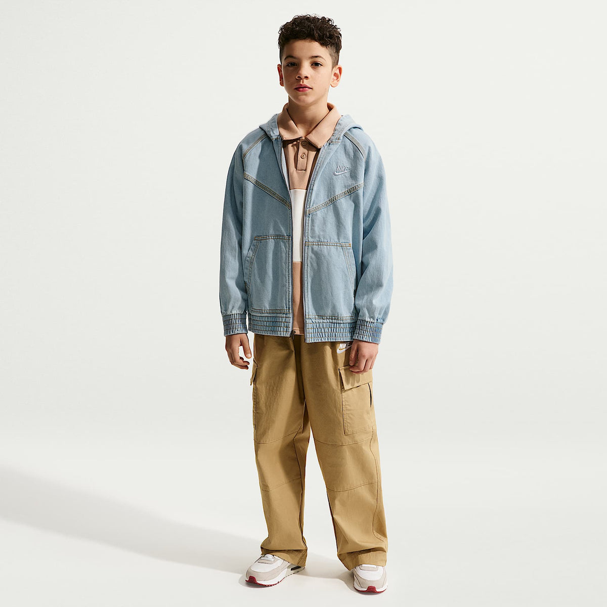 Chamarra de denim con gorro de cierre completo para niños talla grande Nike Sportswear Collection – Azul militar claro/Azul militar claro/Trigo/Azul militar claro – vista 7