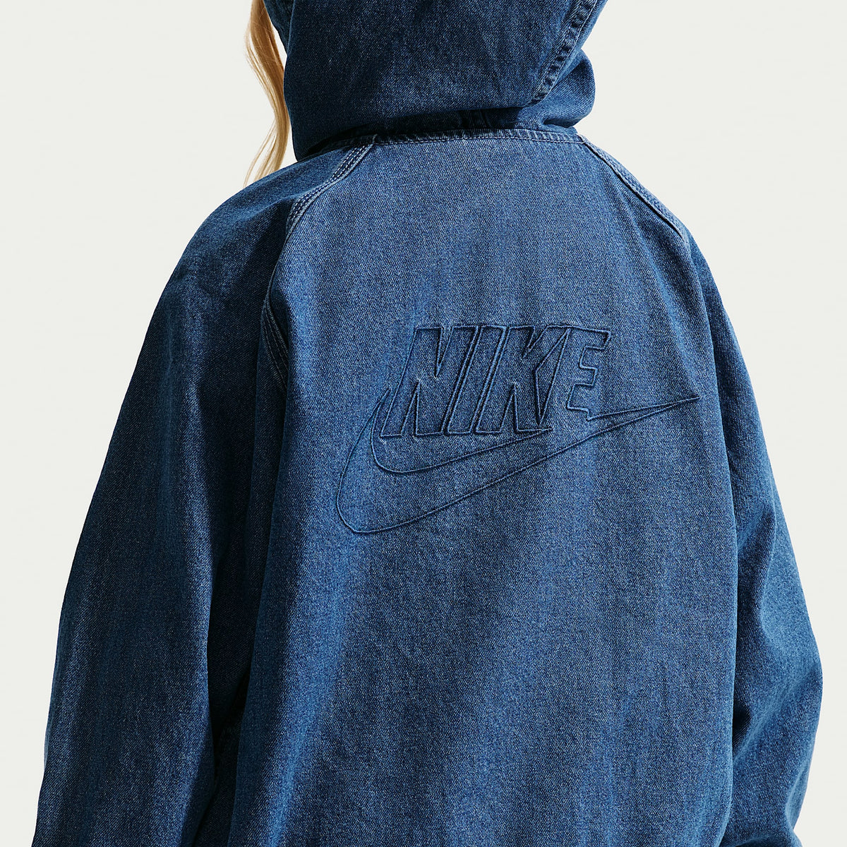 Chamarra de denim con gorro de cierre completo para niños talla grande Nike Sportswear Collection – Azul marino místico/Azul marino místico/Tormenta del Egeo/Azul de la costa – vista 4