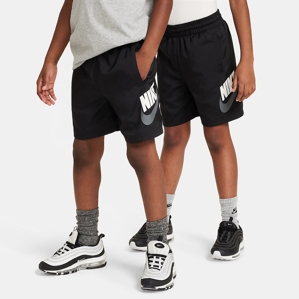 Shorts de tejido Woven para niños talla grande Nike Sportswear – Negro – vista 1