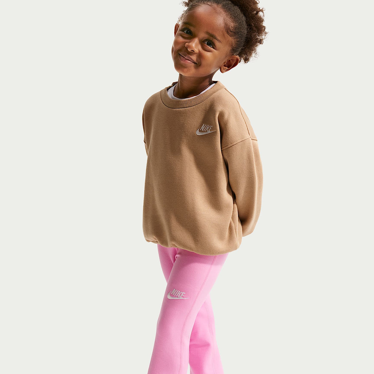 Leggings acampanados Dri-FIT para niña talla pequeña Nike – Rosa amanecer/Blanco – vista 4