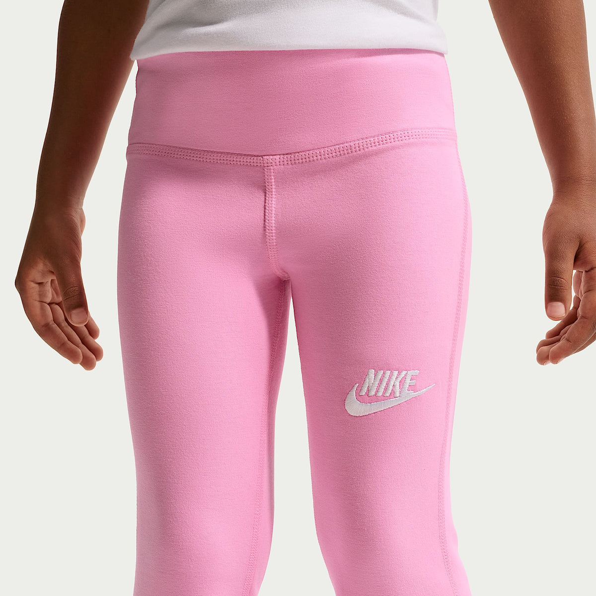 Leggings acampanados Dri-FIT para niña talla pequeña Nike – Rosa amanecer/Blanco – vista 2