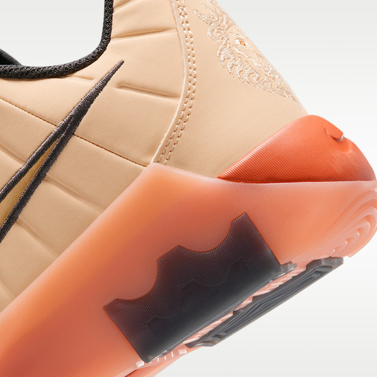 LeBron Witness 9 – Melocotón hielo/Naranja pulso/Sombrío apagado/Oro metalizado – vista 8