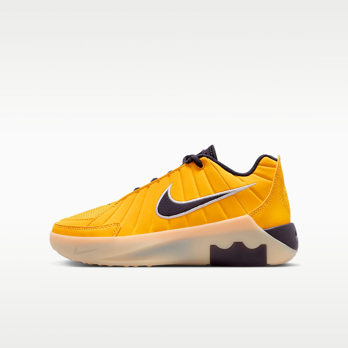 LeBron Witness 9 – Amarillo/Amarillo suave/Lila/Morado cueva – vista 1