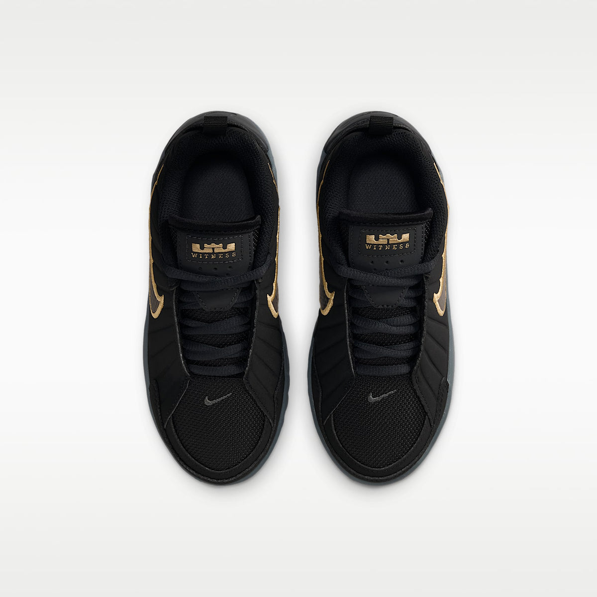 LeBron Witness 9 – Negro/Gris hierro/Gris humo oscuro/Negro – vista 4