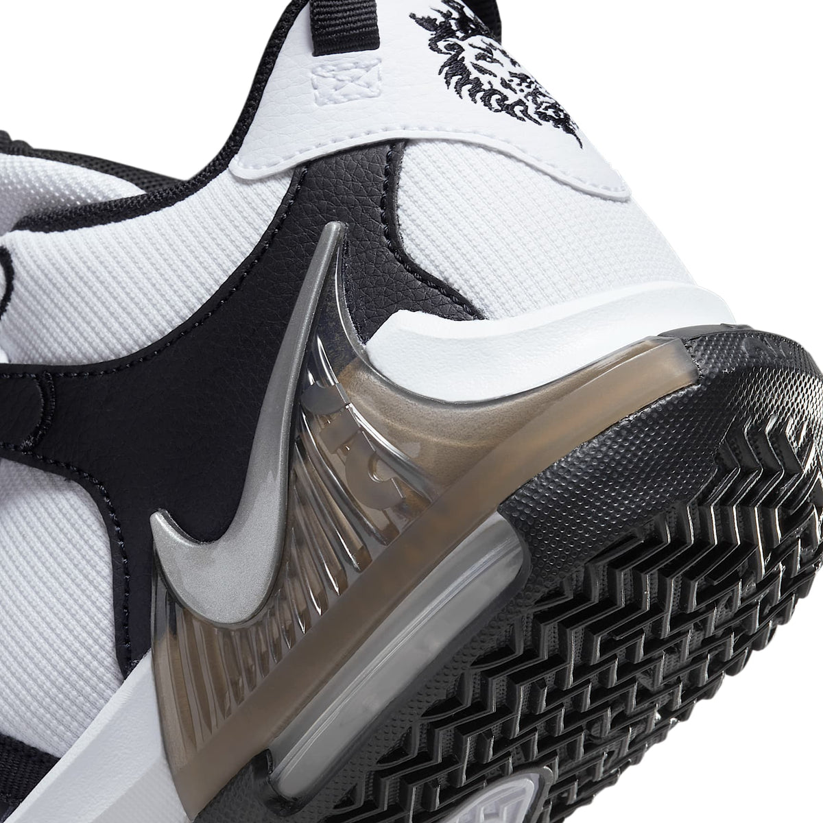 LeBron Witness 7 – Blanco/Negro/Negro/Plata metalizado – vista 8