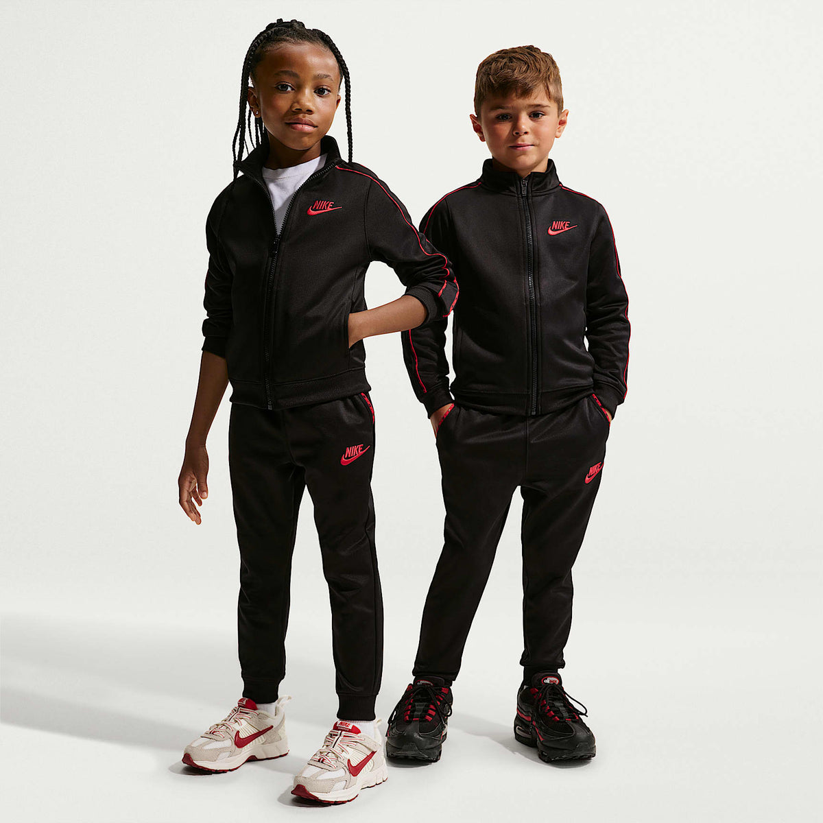 Conjunto de 2 piezas Dri-FIT con ribetes y cierre completo Propus para el día a día para niños talla pequeña Nike – Negro – vista 1