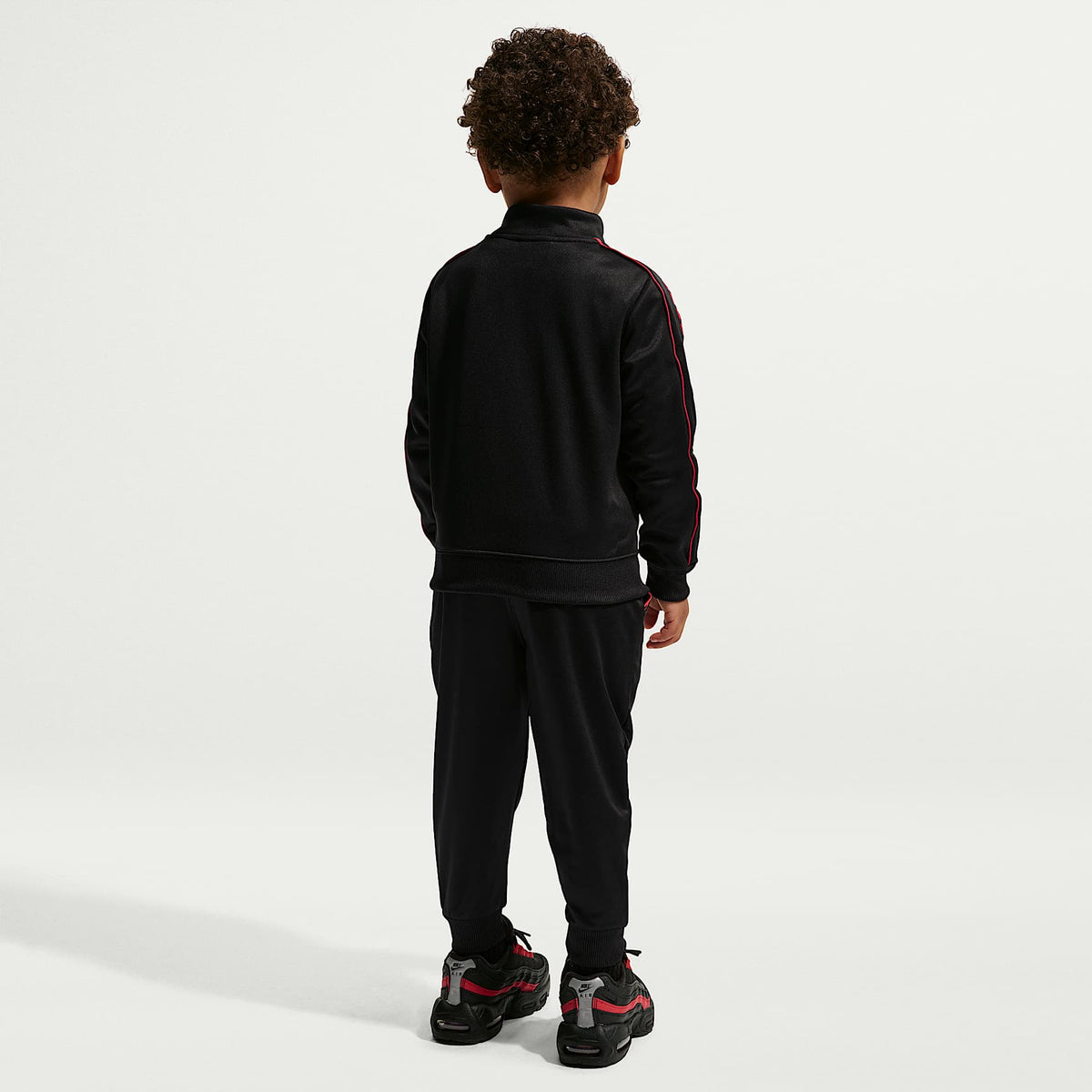 Conjunto infantil de 2 piezas Dri-FIT con ribetes y cierre completo Nike Propus Lifestyle – Negro – vista 7