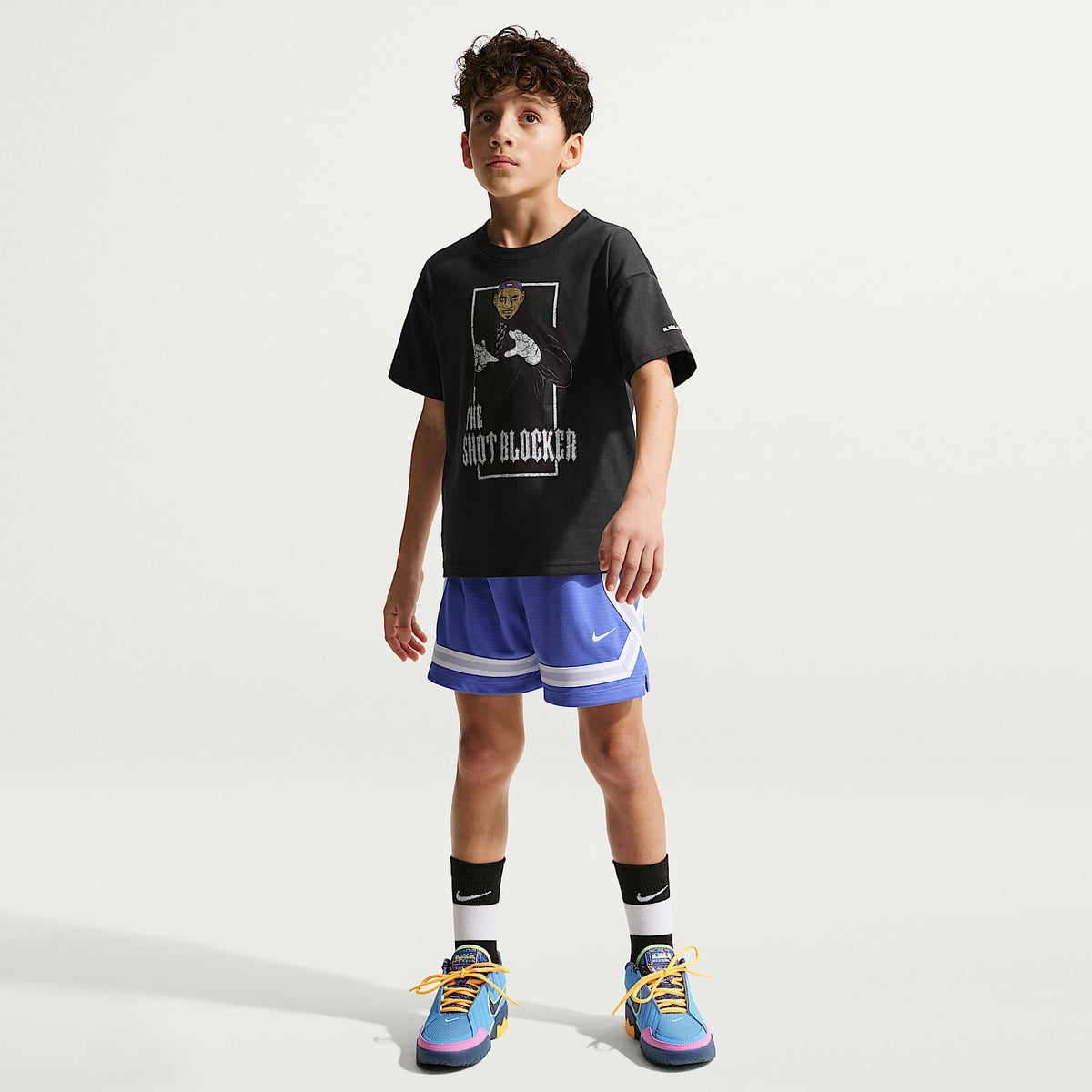 Playera para niño talla grande LeBron – Sombrío apagado – vista 4