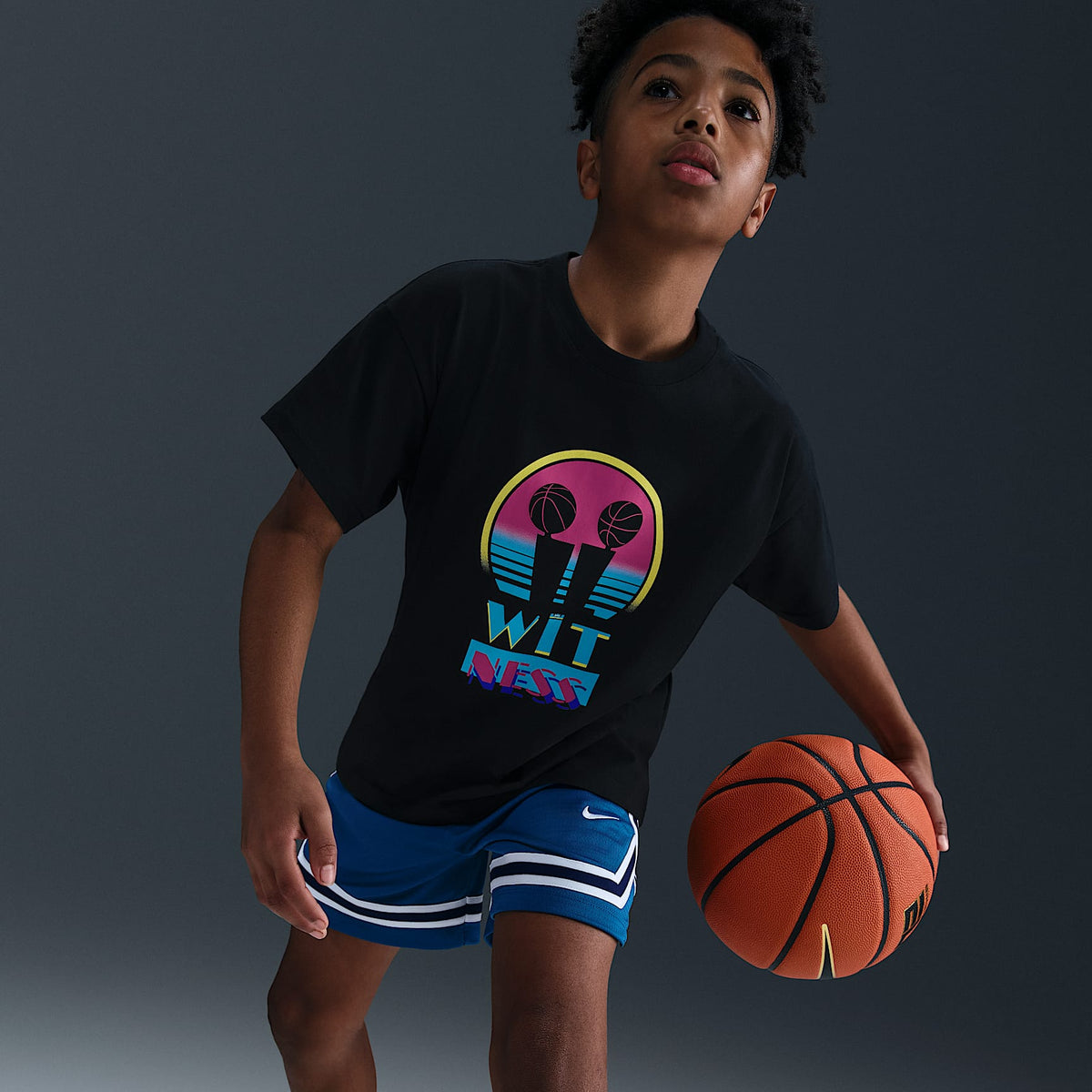 Playera de básquetbol Max90 para niños talla grande de LeBron "Miami Twice" – Negro – vista 3