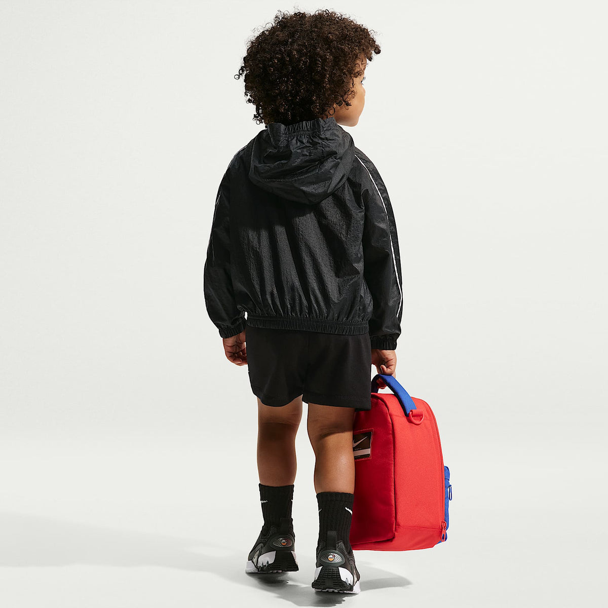 Chamarra ripstop translúcida y ligera infantil Nike – Negro – vista 5