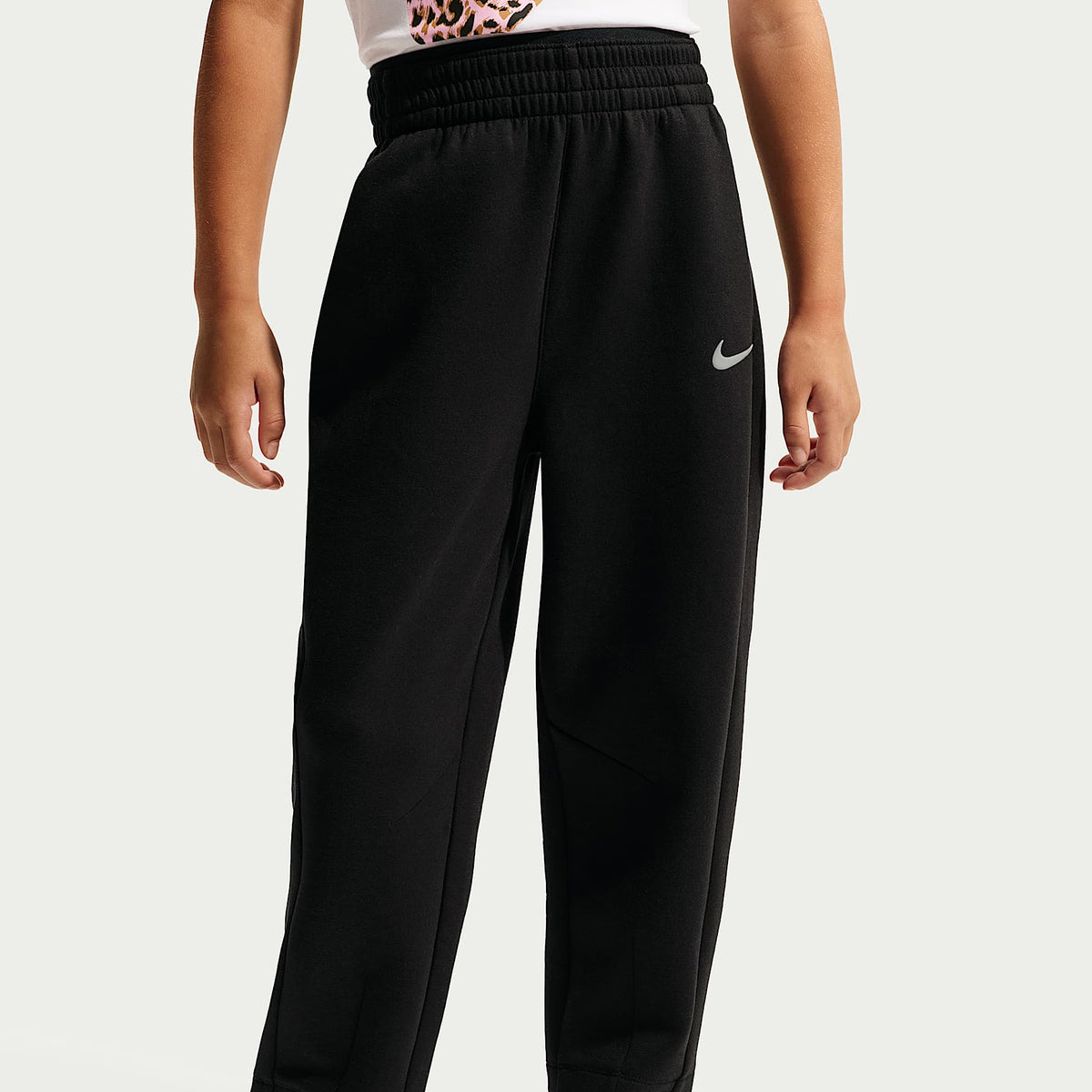 Conjunto de 2 piezas con sudadera con gorro y cierre completo Luxe Perform para niños talla pequeña Nike – Negro – vista 4