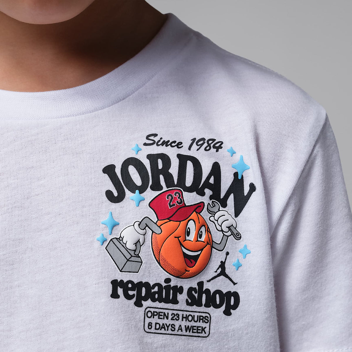 Playera MJ's Repair Shop infantil Jordan – Blanco – vista 4