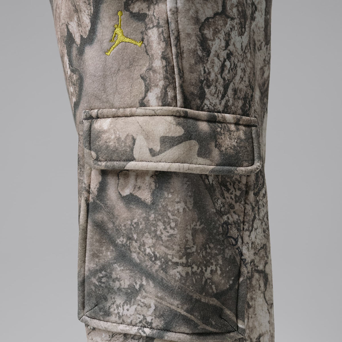Pants estampados Jordan Brooklyn Realtree para niños talla pequeña – Cisne – vista 4