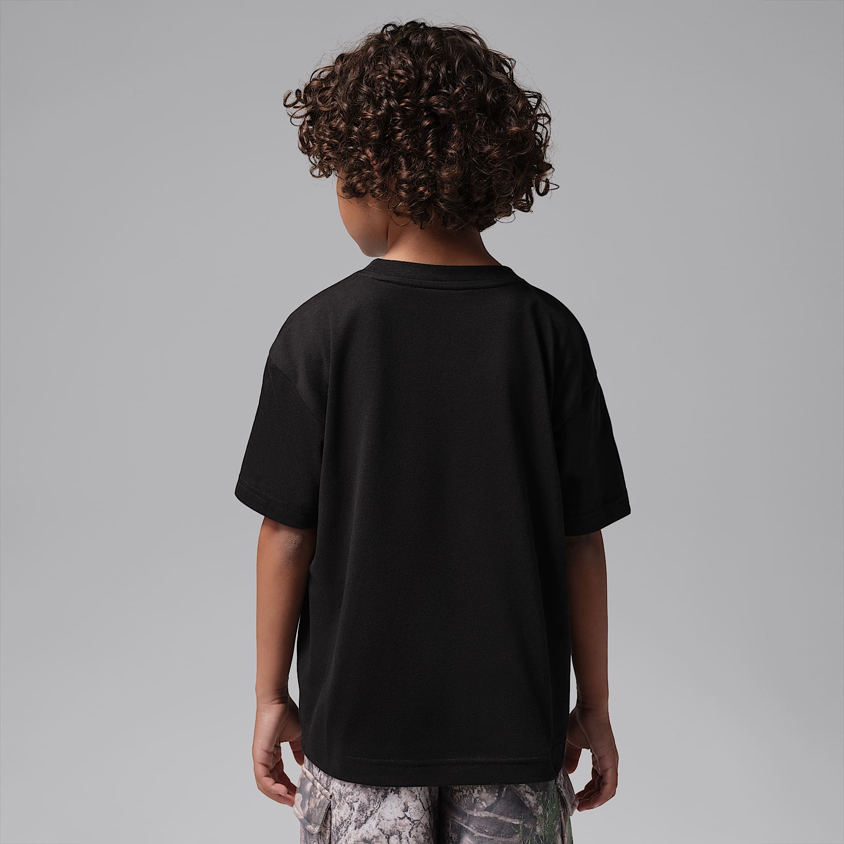Playera Brooklyn Realtree para niños talla pequeña Jordan – Negro – vista 2