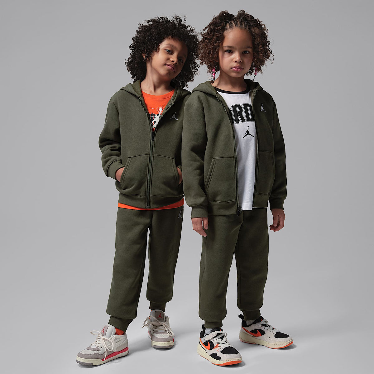 Conjunto de 2 piezas con sudadera con gorro de cierre completo para niños talla pequeña Jordan Brooklyn Fleece – Marrón – vista 1