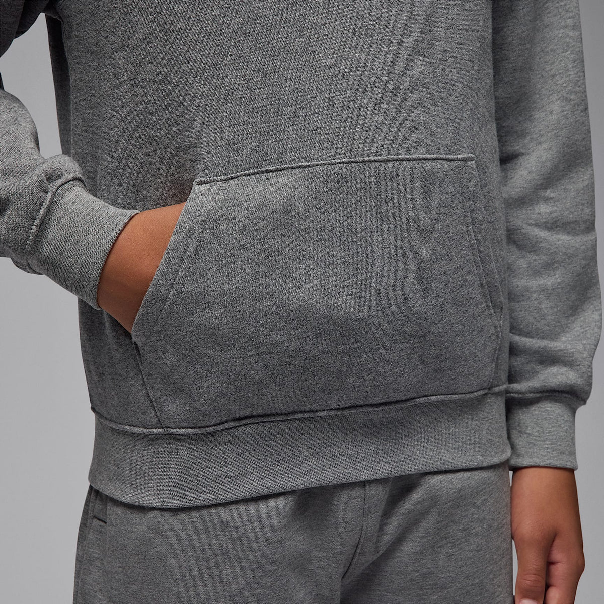 Sudadera con gorro sin cierre para niños talla grande Jordan Brooklyn Fleece – Carbono jaspeado – vista 5