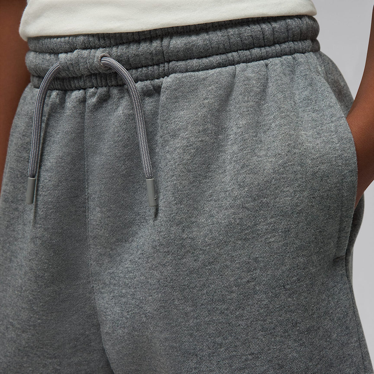 Shorts para niños talla grande Jordan Brooklyn Fleece – Carbono jaspeado – vista 4