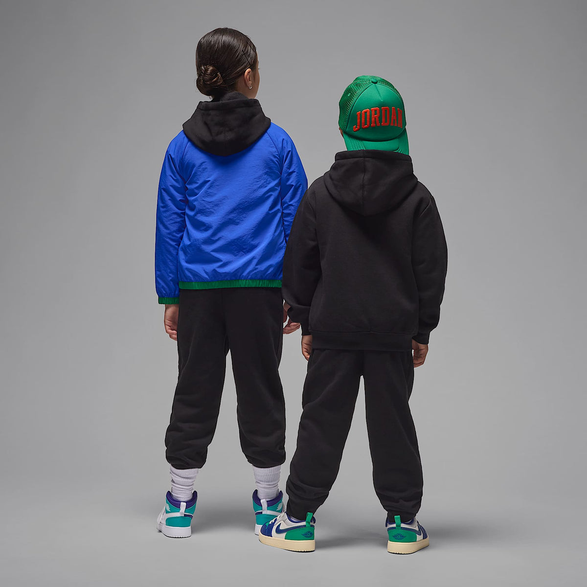 Conjunto de 2 piezas con sudadera con gorro sin cierre para niños talla pequeña Jordan Brooklyn Fleece – Negro – vista 2