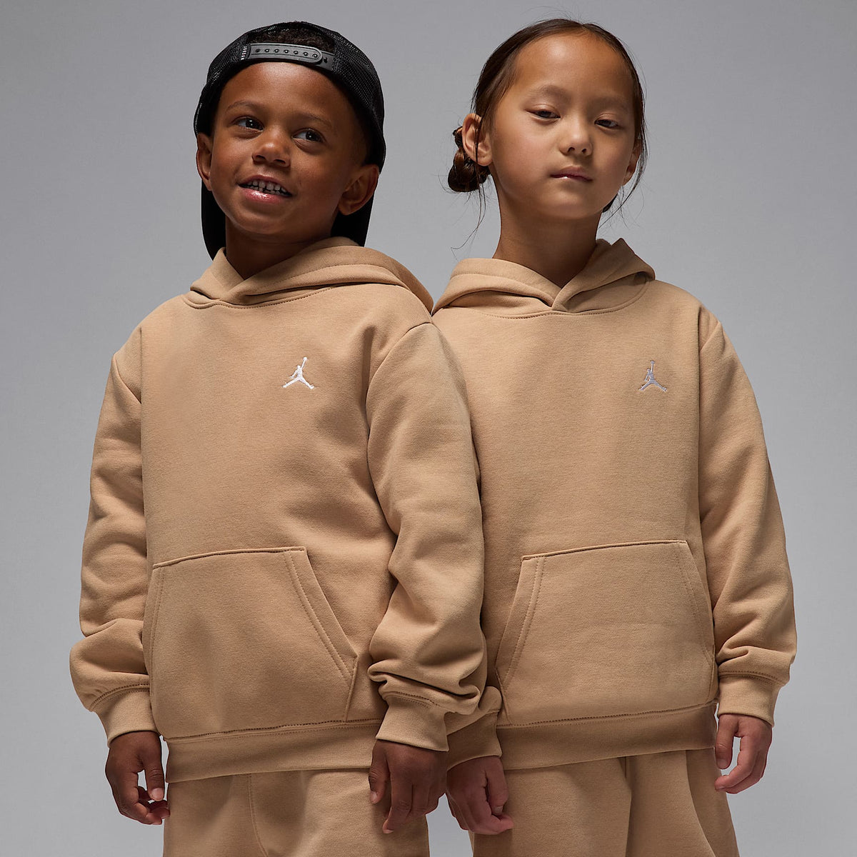 Conjunto de 2 piezas con sudadera con gorro sin cierre para niños talla pequeña Jordan Brooklyn Fleece – Cáñamo – vista 3