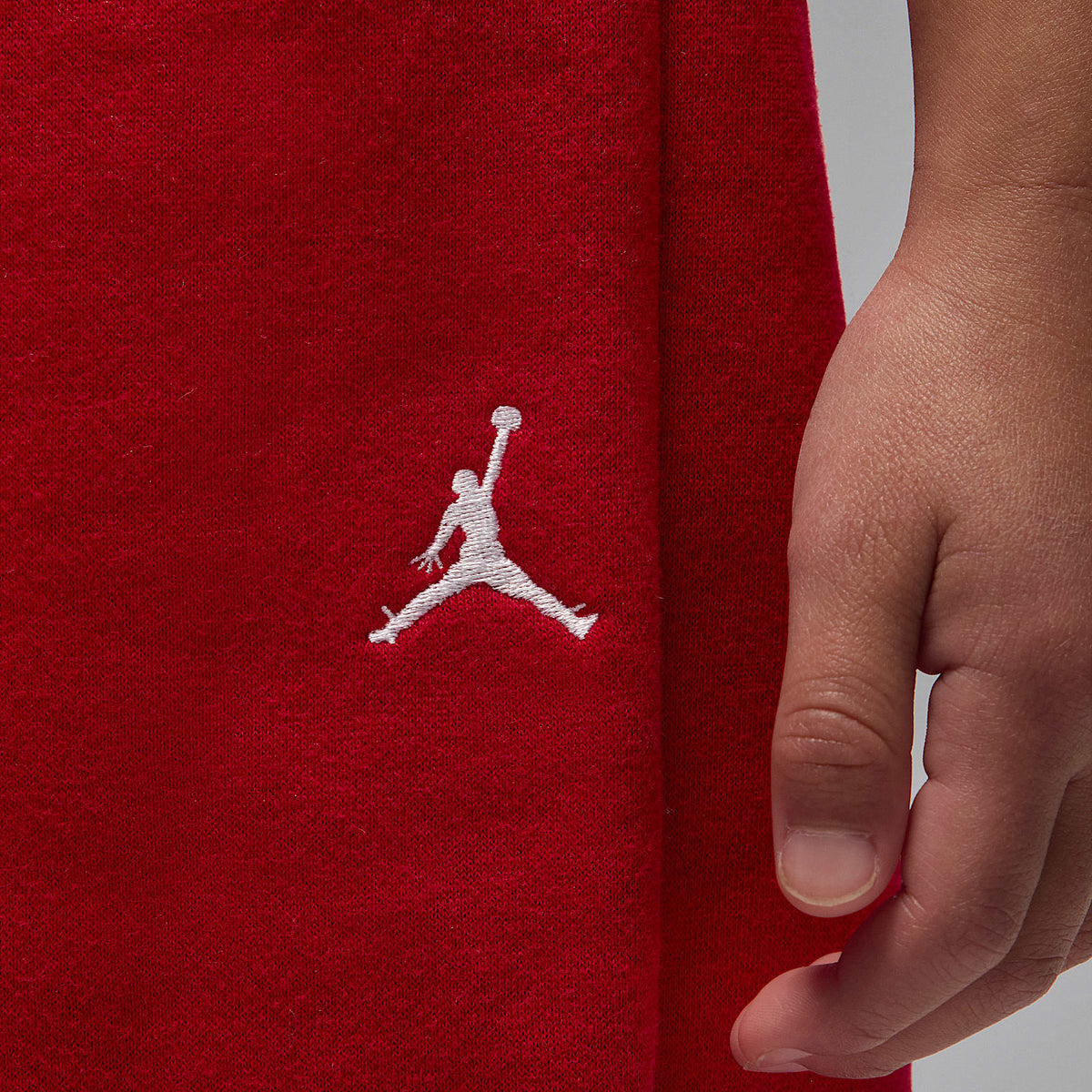 Conjunto de 2 piezas con sudadera con gorro sin cierre para niños talla pequeña Jordan Brooklyn Fleece – Rojo gimnasio – vista 10