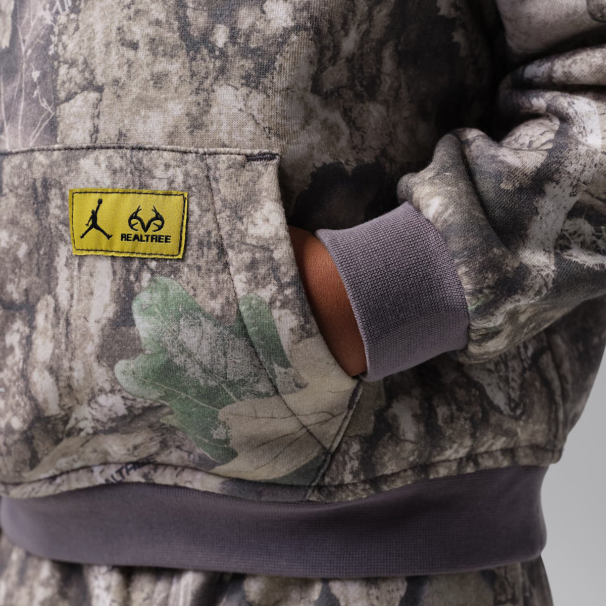 Conjunto de 2 piezas de sudadera con gorro sin cierre Brooklyn Realtree infantil Jordan – Cisne – vista 6