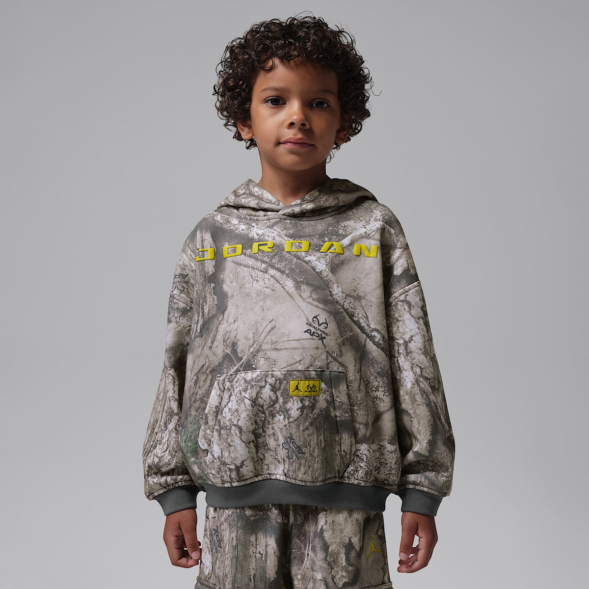 Sudadera con gorro sin cierre de tejido Fleece Brooklyn Realtree para niños talla pequeña Jordan – Cisne – vista 1