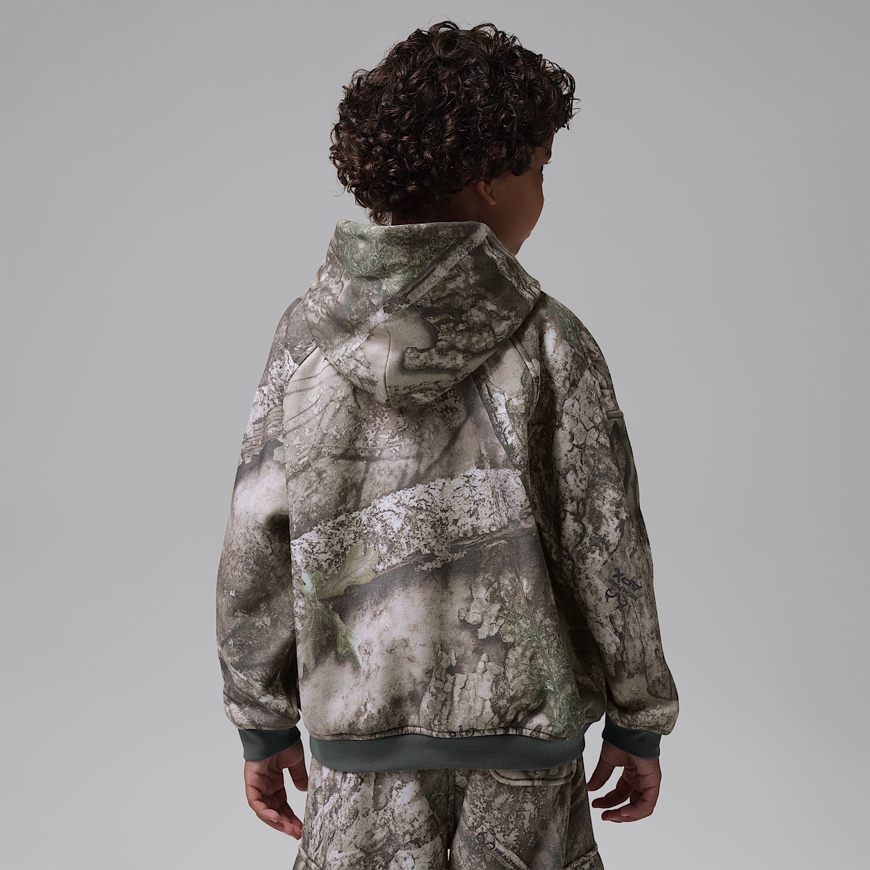 Sudadera con gorro sin cierre de tejido Fleece Brooklyn Realtree para niños talla pequeña Jordan – Cisne – vista 2