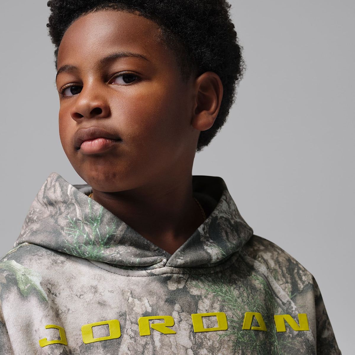 Sudadera con gorro sin cierre de tejido Fleece Jordan Brooklyn Realtree para niños talla grande – Cisne – vista 3