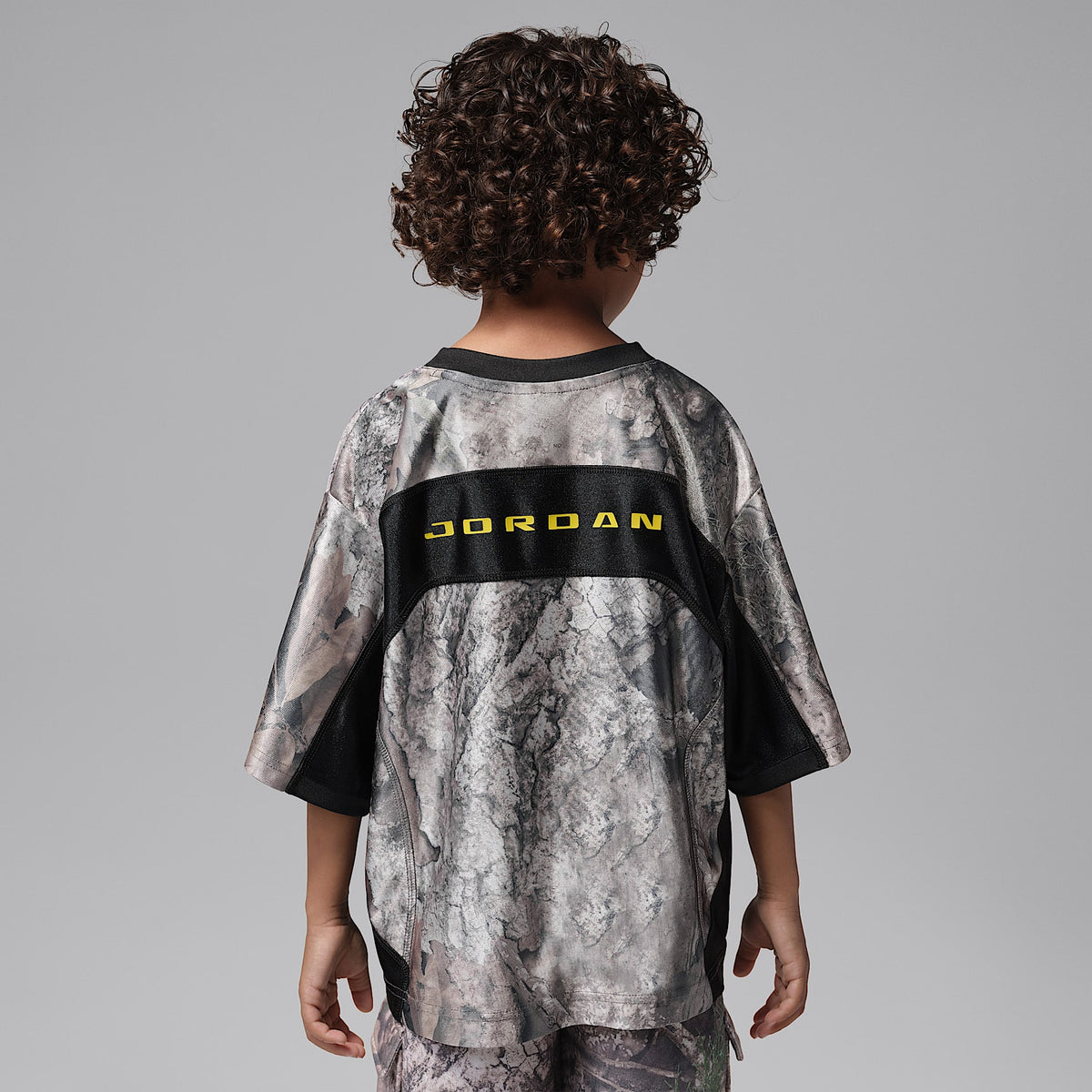 Playera Brooklyn Realtree para niños talla pequeña Jordan – Cisne – vista 2