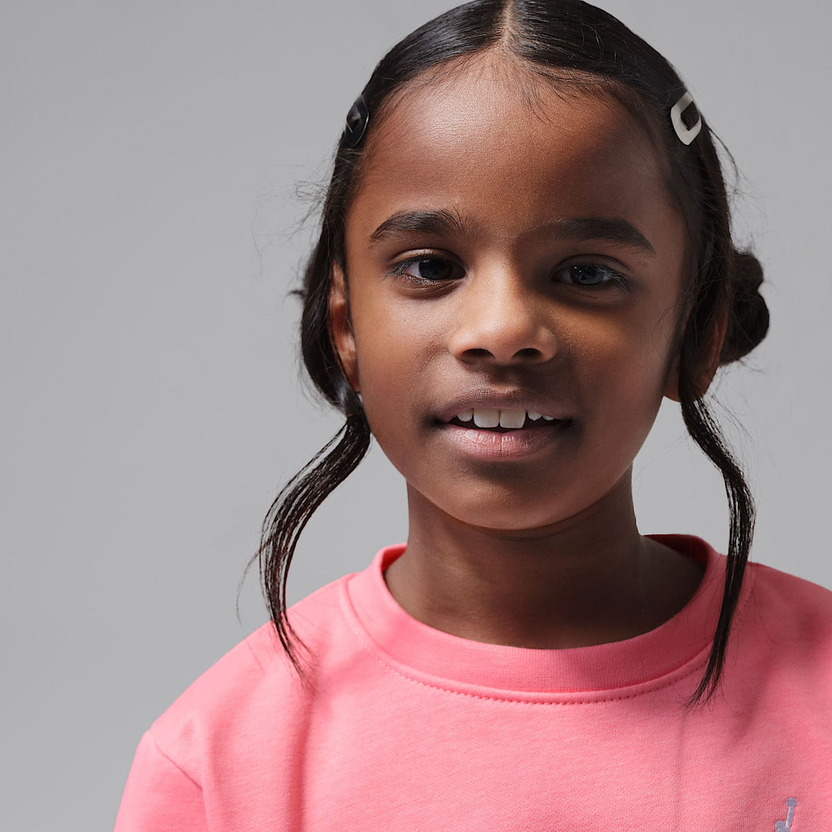 Conjunto de dos piezas de sudadera Jordan Brooklyn Fleece para niños talla pequeña – Rosa mirada – vista 4