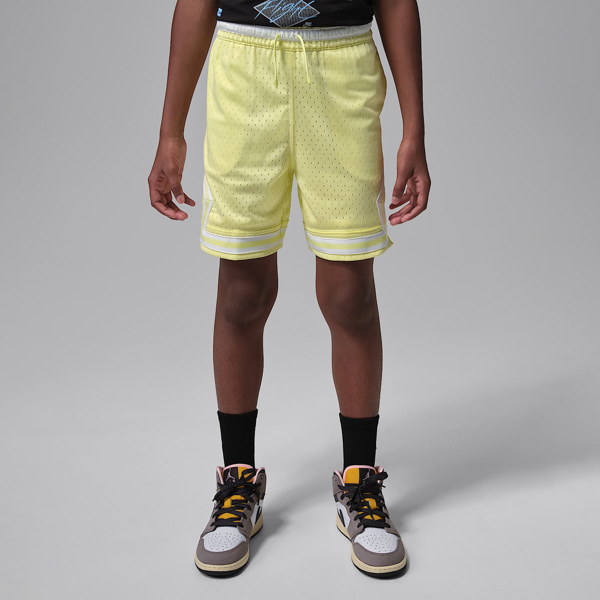 Shorts deportivos Diamond Dri-FIT para niños talla grande Jordan – Verde luminoso – vista 1