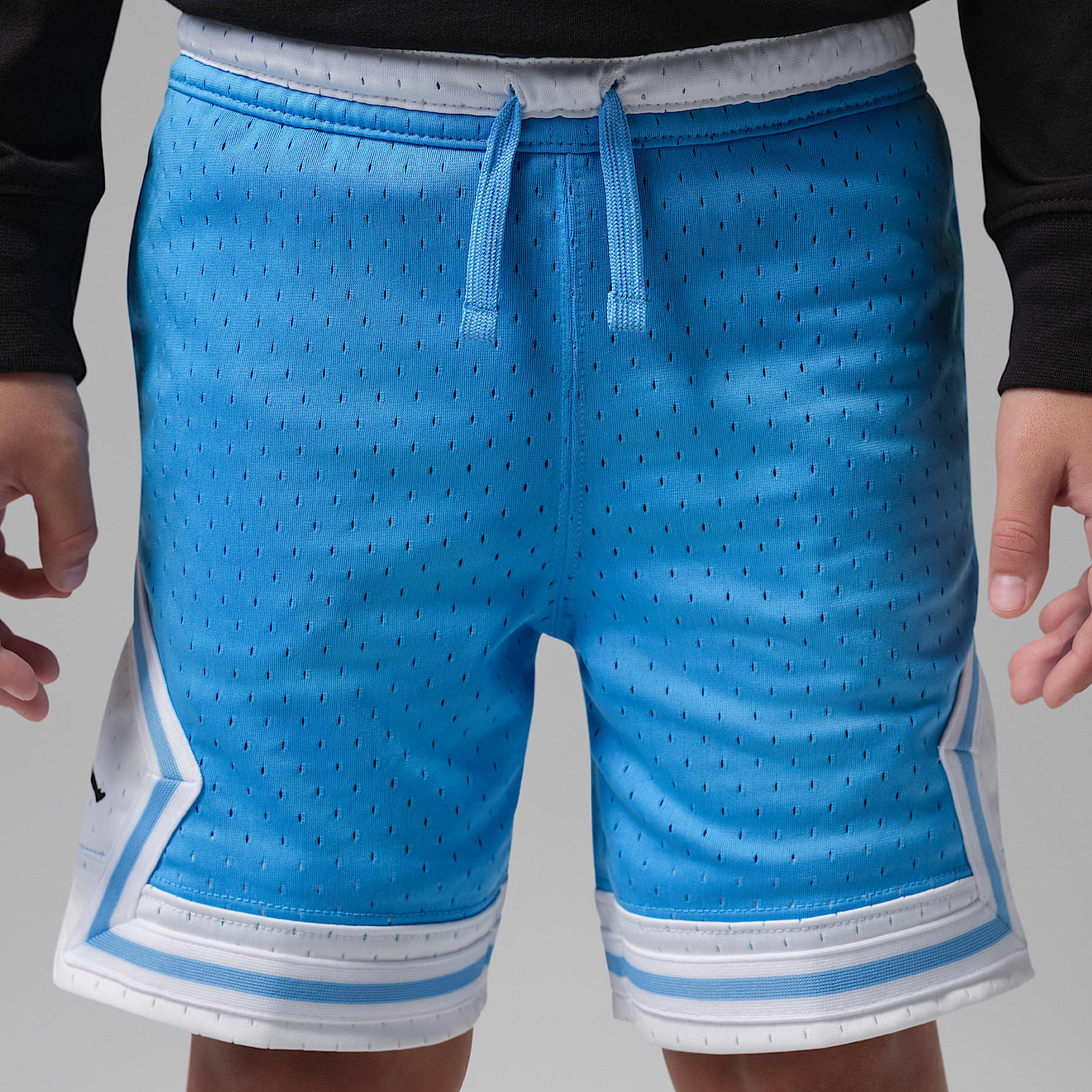 Shorts deportivos Dri-FIT con diseño de diamante para niños talla pequeña Jordan – Azul universitario – vista 2