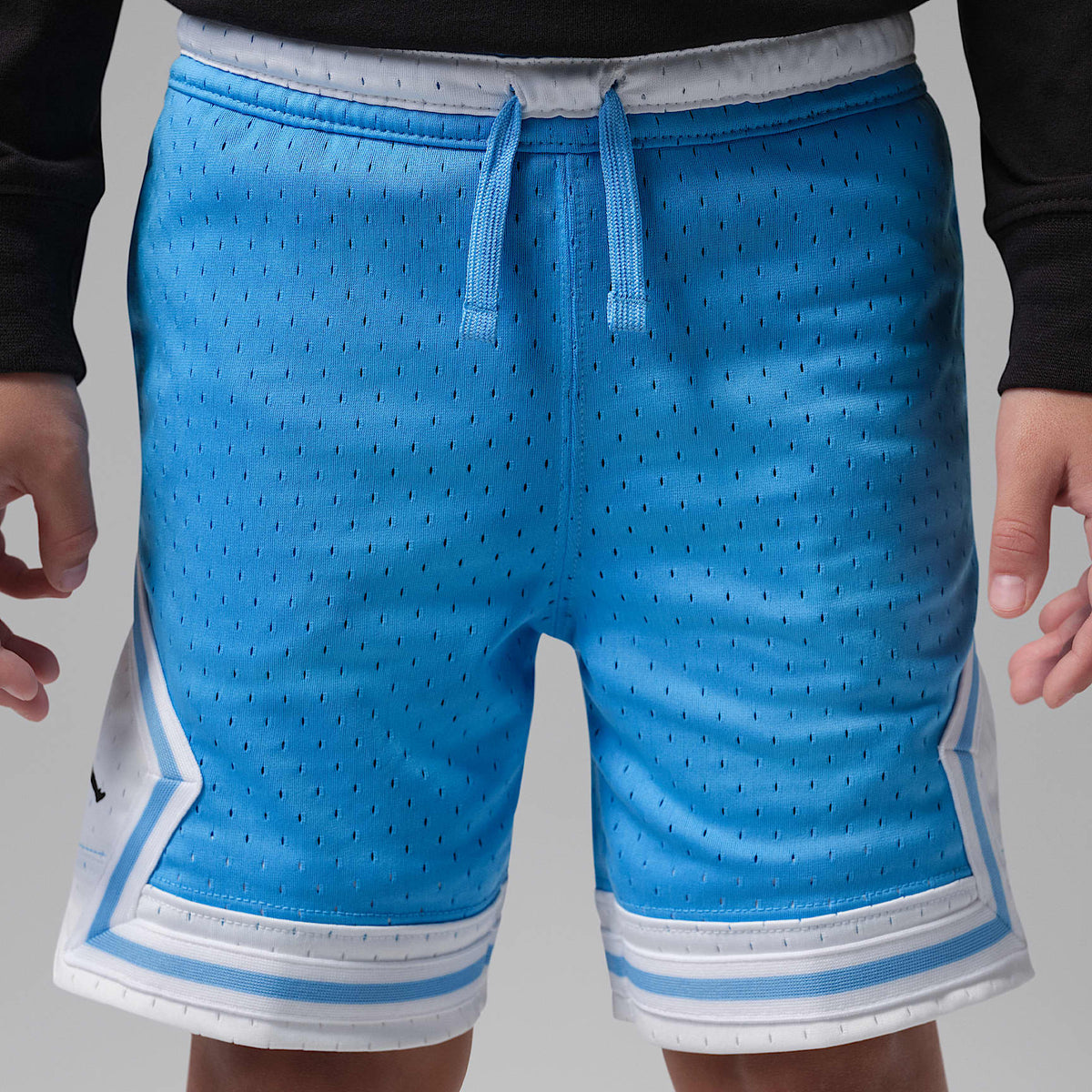 Shorts deportivos Dri-FIT con diseño de diamante para niños talla pequeña Jordan – Azul universitario – vista 2