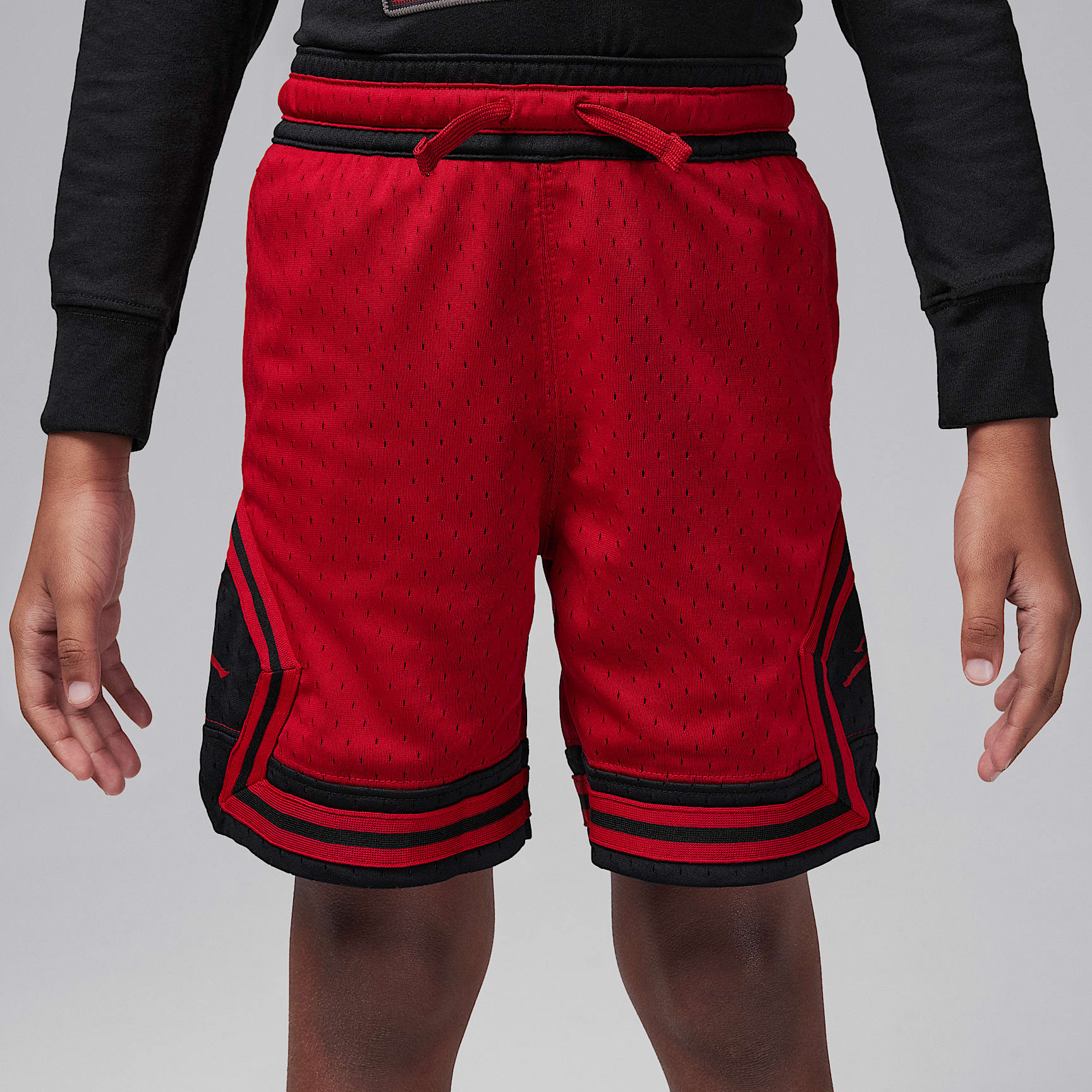 Shorts deportivos Dri-FIT con diseño de diamante para niños talla pequeña Jordan – Rojo gimnasio – vista 2