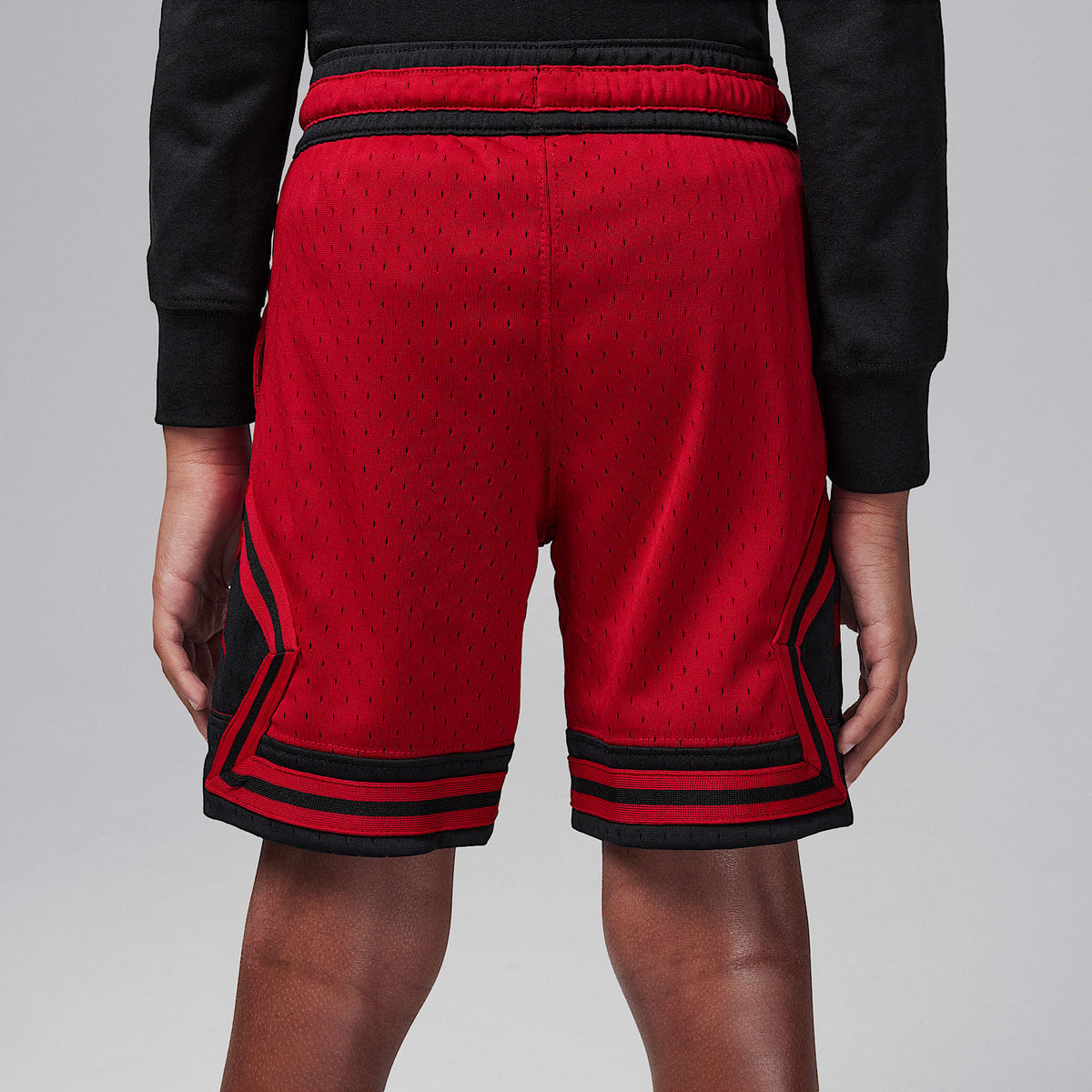Shorts deportivos Dri-FIT con diseño de diamante para niños talla pequeña Jordan – Rojo gimnasio – vista 3