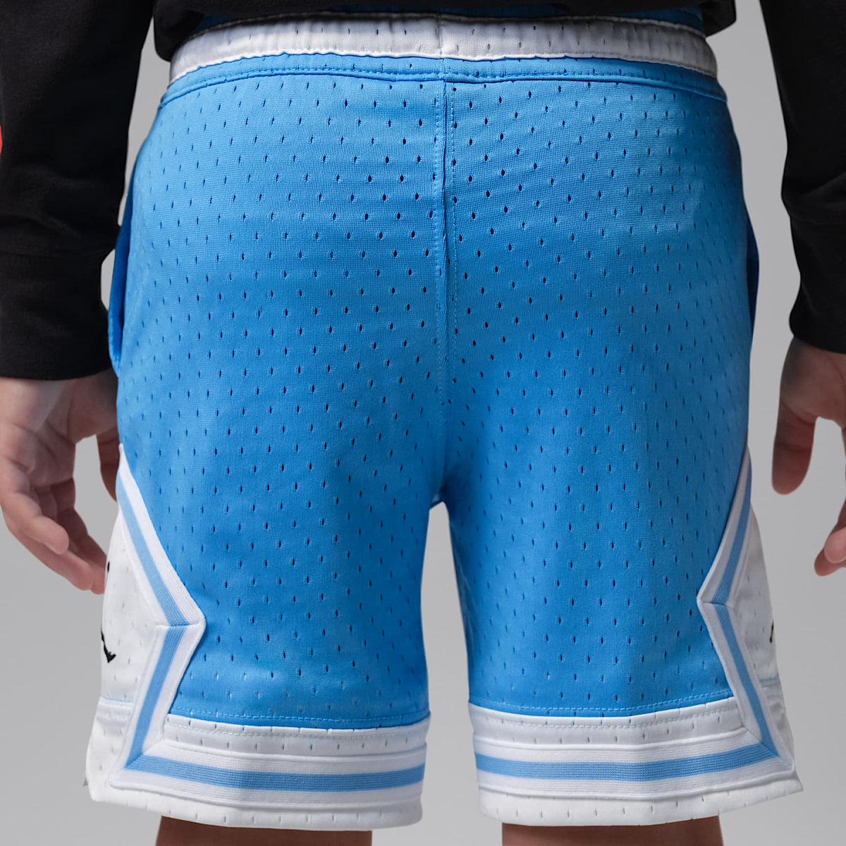 Shorts deportivos Dri-FIT con diseño de diamante para niños talla pequeña Jordan – Azul universitario – vista 3