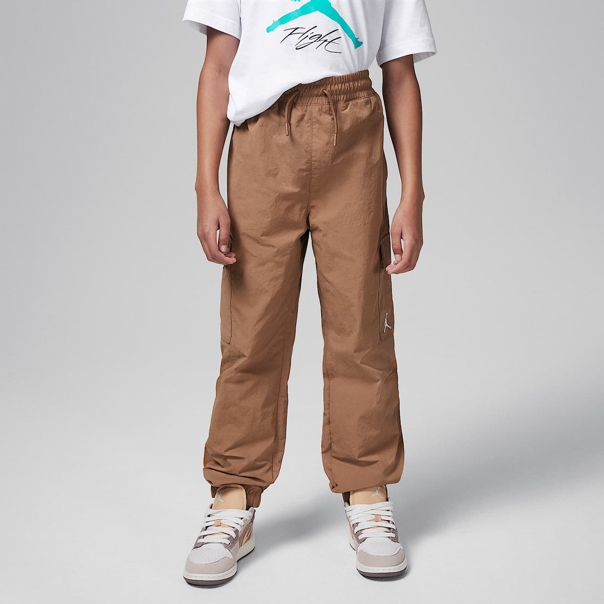Pants cargo Double para niños talla grande Nike – Marrón arqueo – vista 1