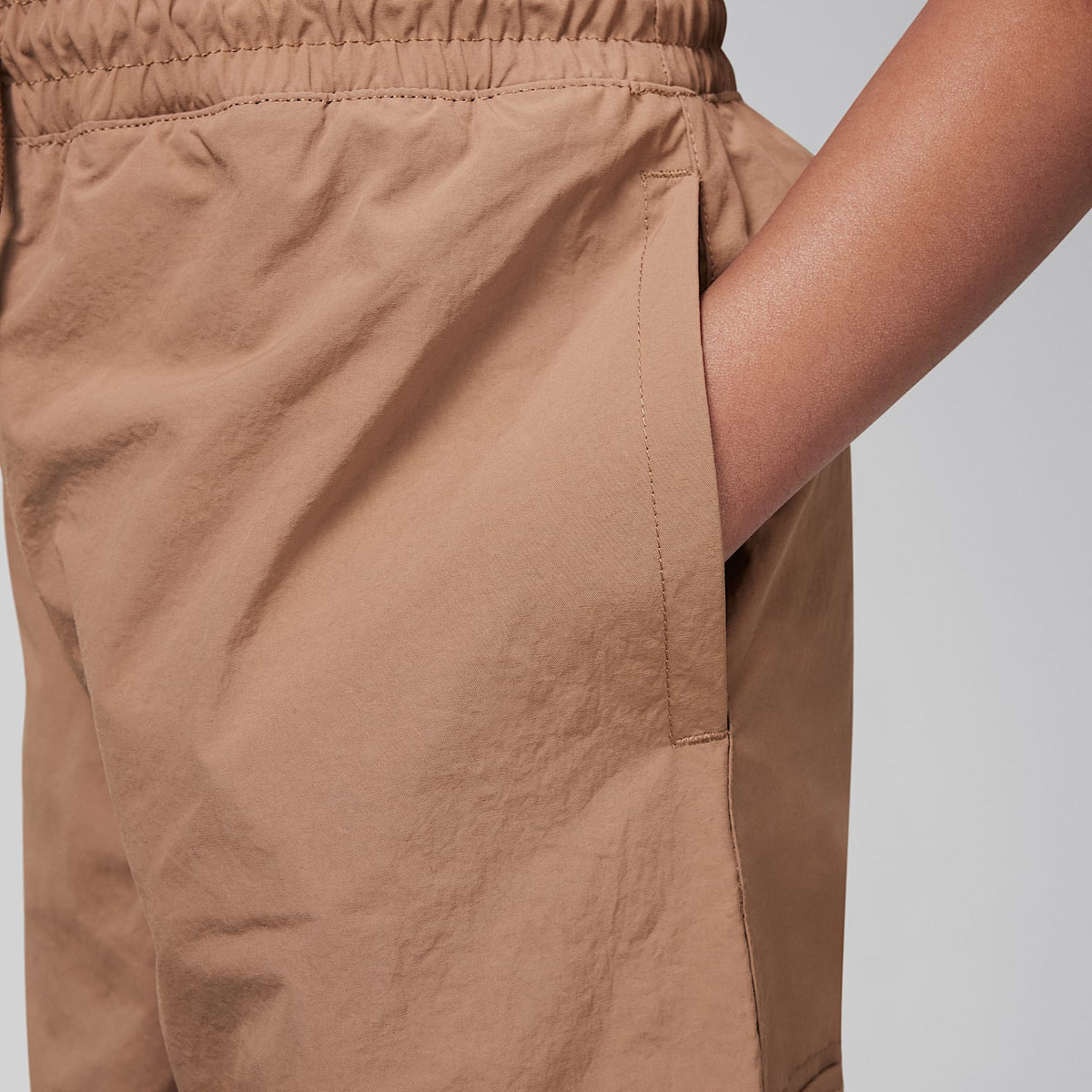 Pants cargo Double para niños talla grande Nike – Marrón arqueo – vista 4