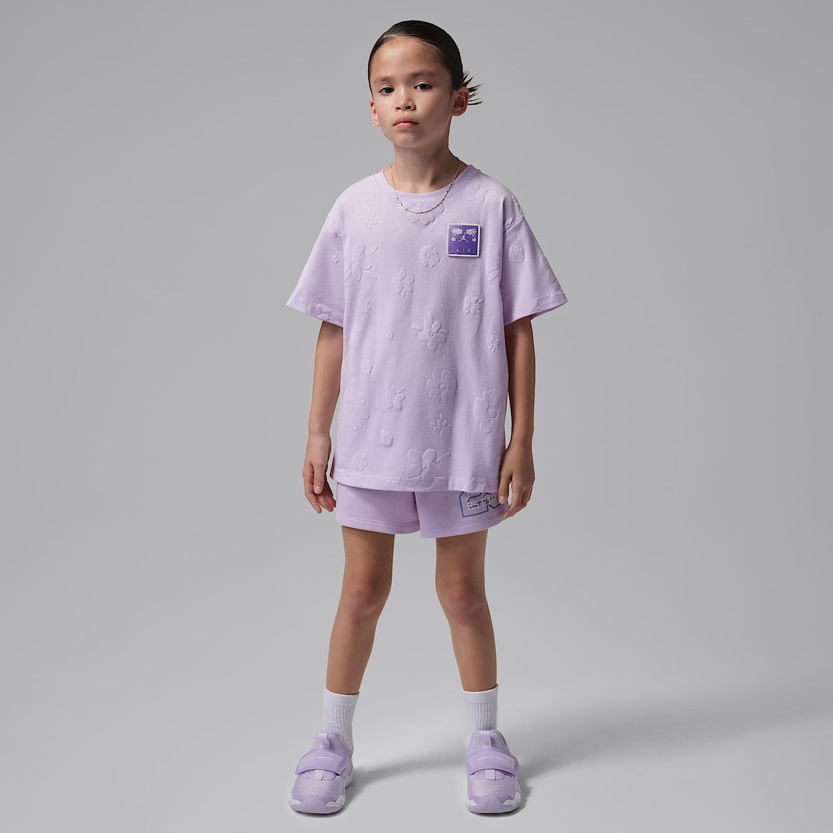 Playera oversized estampada para niños talla pequeña Jordan – Bruma violeta – vista 5