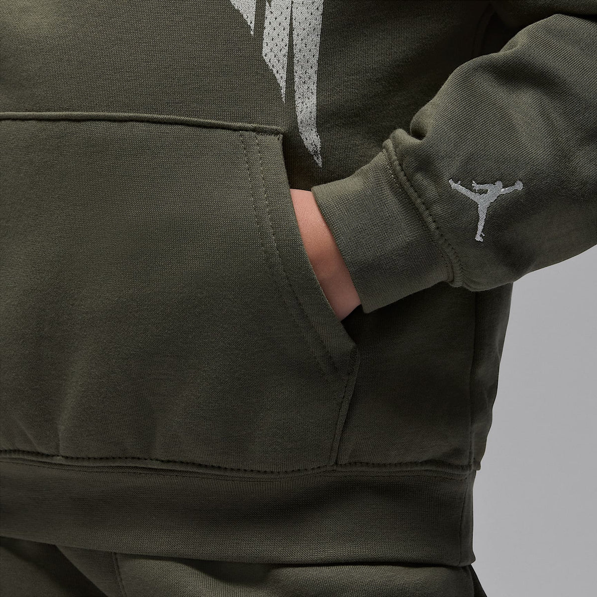 Conjunto de dos piezas de sudadera con gorro sin cierre de tejido Fleece para preescolar Jordan MVP – Oliva medio – vista 6