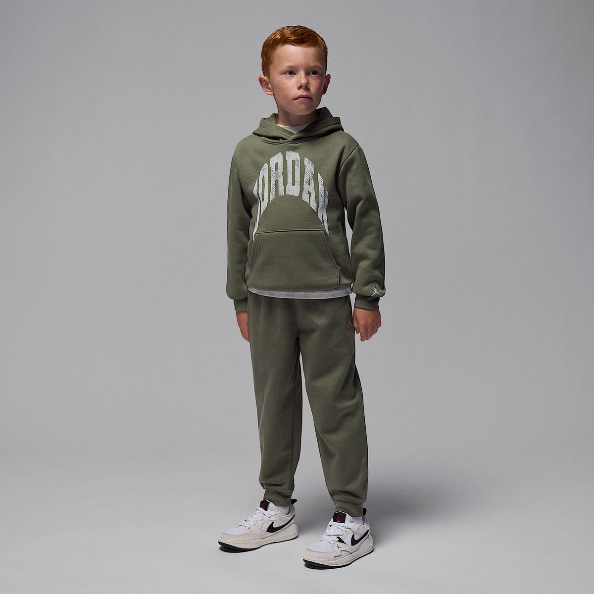 Conjunto de dos piezas de sudadera con gorro sin cierre de tejido Fleece para preescolar Jordan MVP – Oliva medio – vista 1