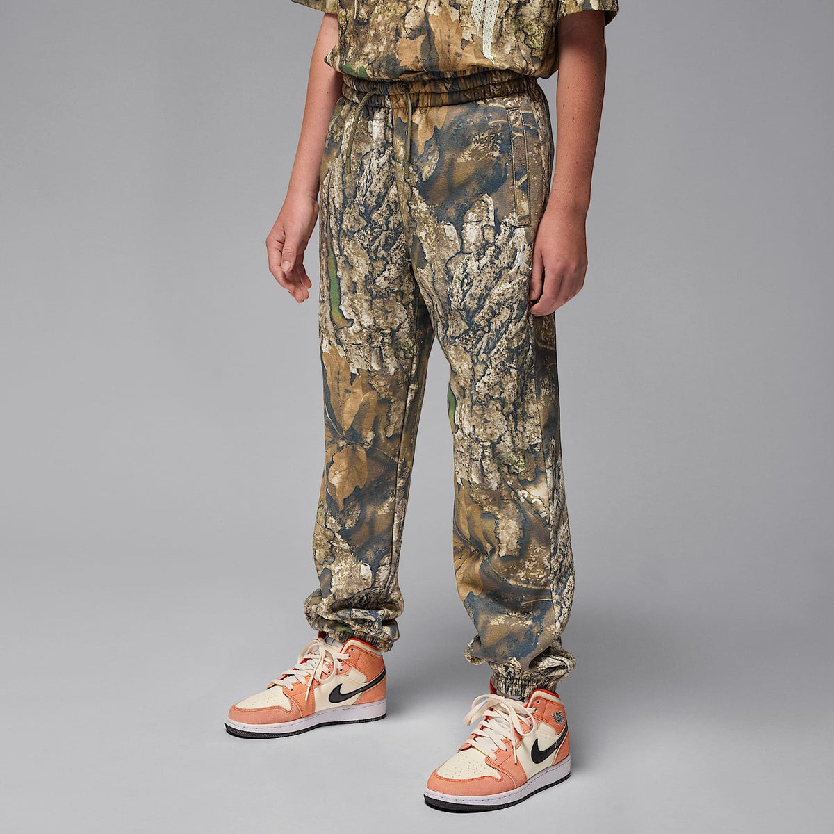 Pants de tejido Fleece Realtree para niños talla grande Jordan – Oliva medio – vista 1